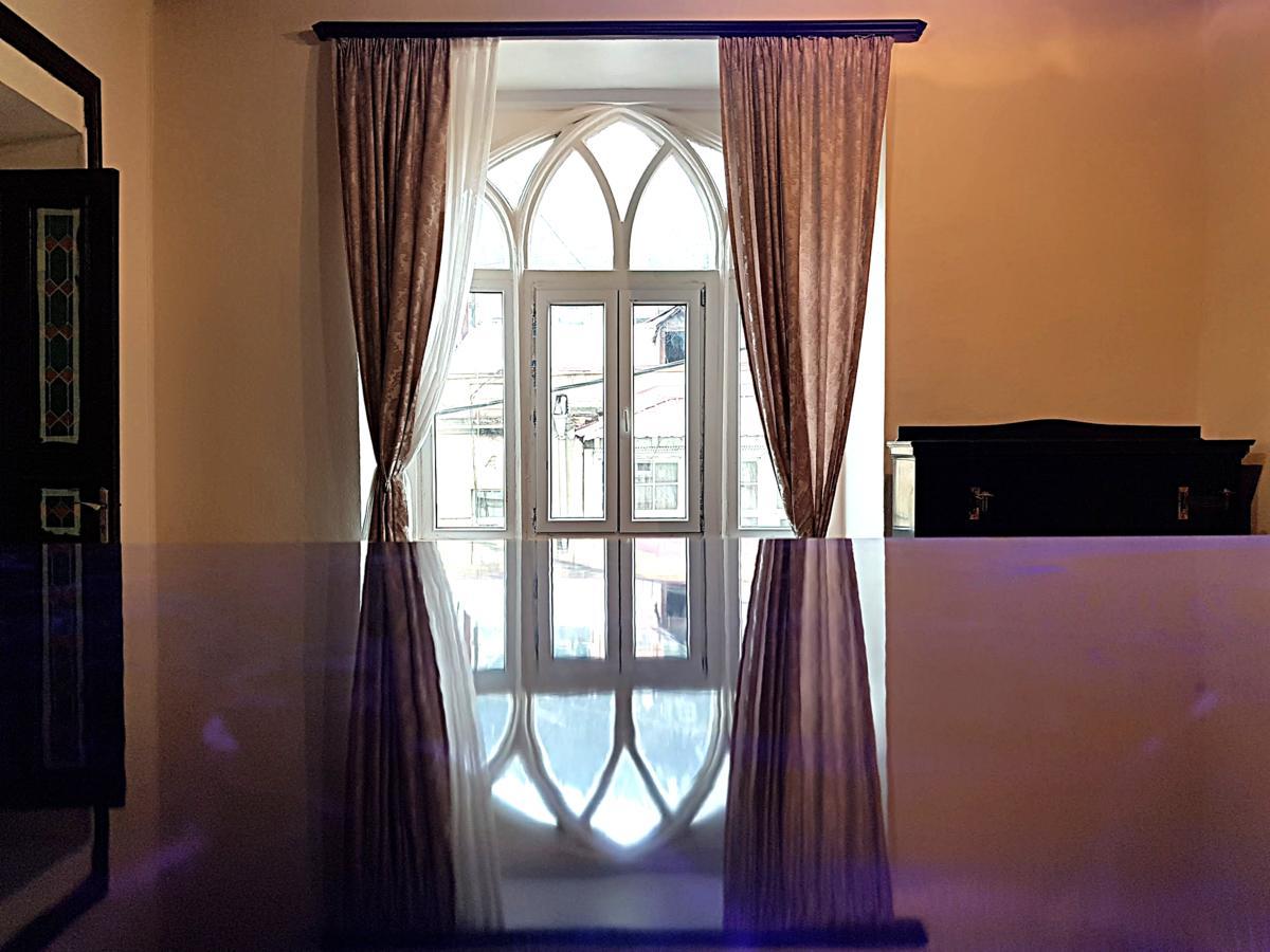 Central Location King Size Bed تبليسي المظهر الخارجي الصورة